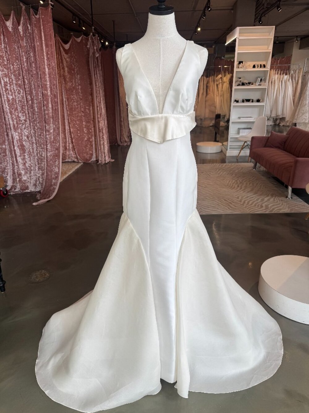 Regina - Peter Langner Bridal Gown, Size 14